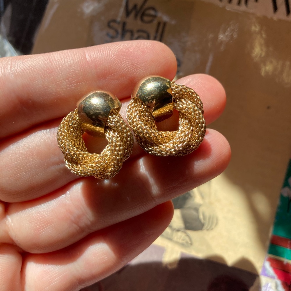 VINTAGE Gold Chain Stud Earrings